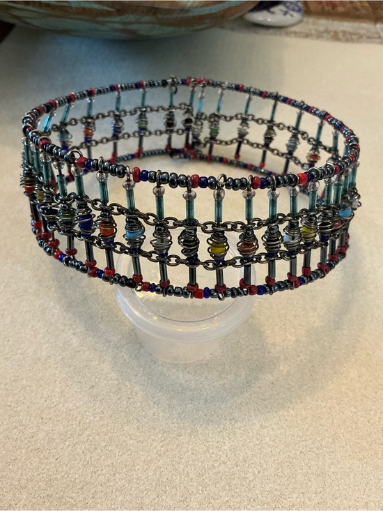 Jewelry - Vintage Multicolor Beaded Wire Cuff necklace, 14”